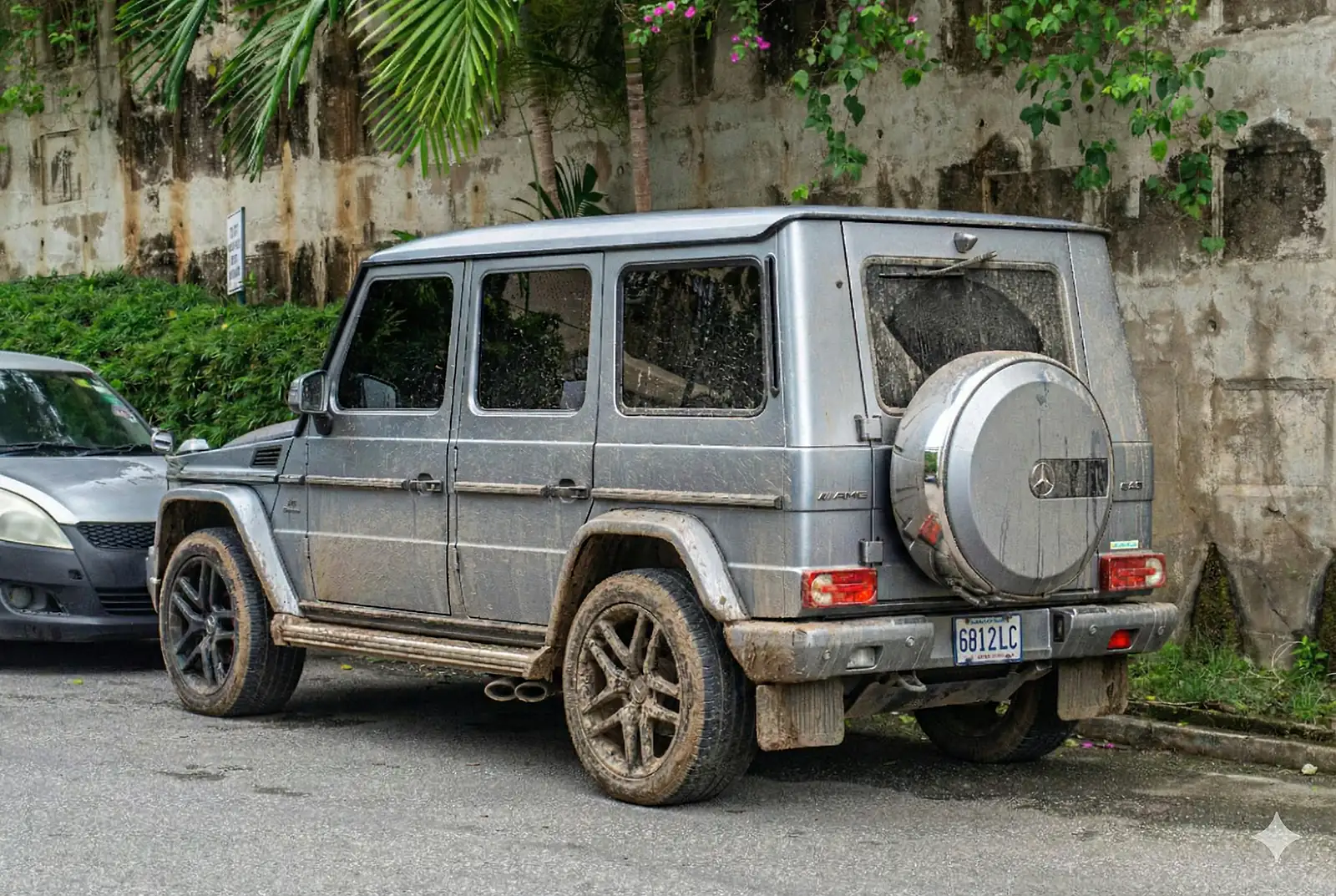 Dirty car before detailing